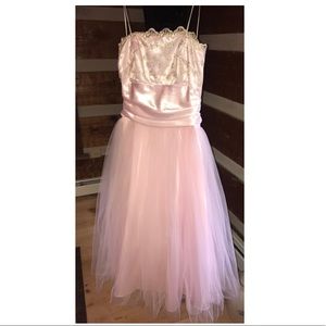 Prom Dress | Light Pink w/ Gold Embroidery | Large